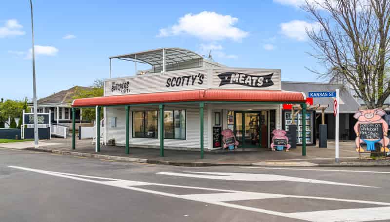 2A Memorial Square, Martinborough