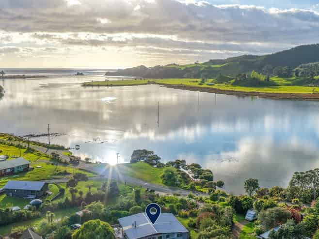 263 Opoutere Road, Opoutere