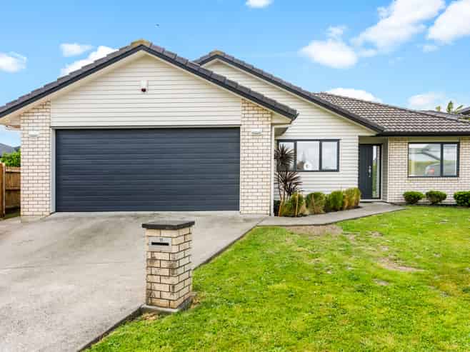 11 Karika Place, Massey