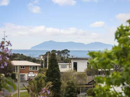 58 The Crescent, Waihi Beach
