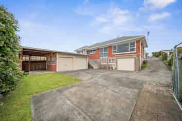 10 Greenhill Crescent, Pakuranga Heights