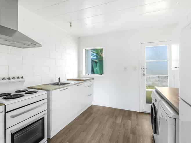 Flat 2/30 Queen Street, Ngaruawahia