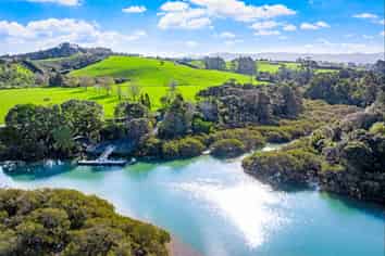 77 Sharp Road, Matakana