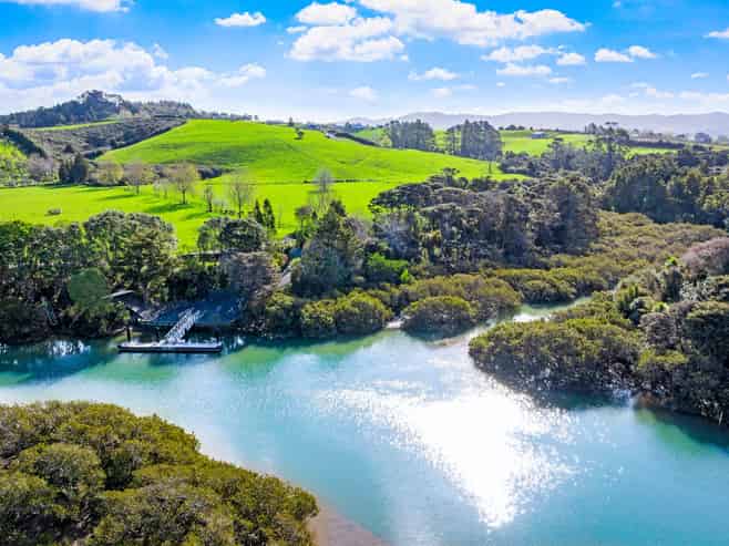 77 Sharp Road, Matakana