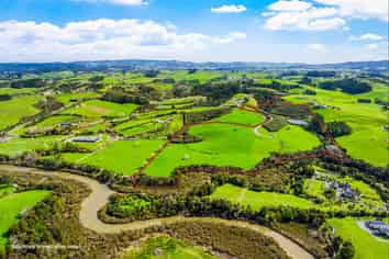 77 Sharp Road, Matakana
