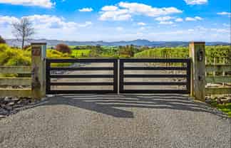 77 Sharp Road, Matakana