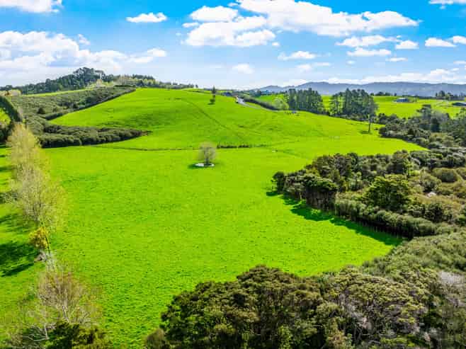 77 Sharp Road, Matakana
