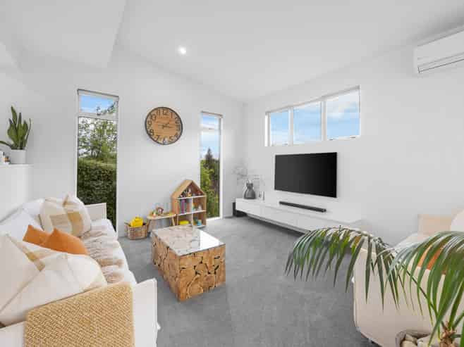 17 Hillview Place, Wanaka