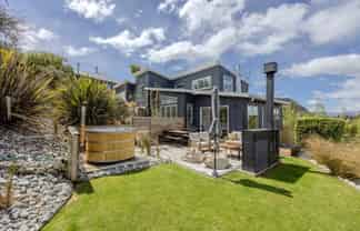 17 Hillview Place, Wanaka