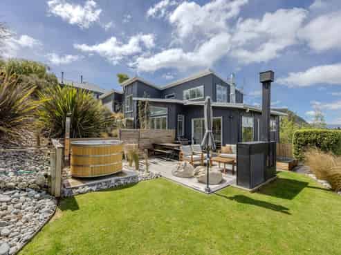 17 Hillview Place, Wanaka