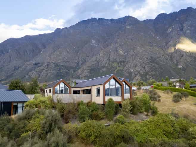 4 McKellar Drive, Jacks Point