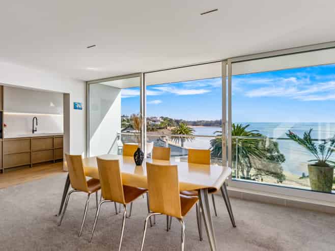 13/64 Milford Road, Milford