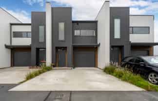 63b Whitford Brown Avenue, Papakowhai