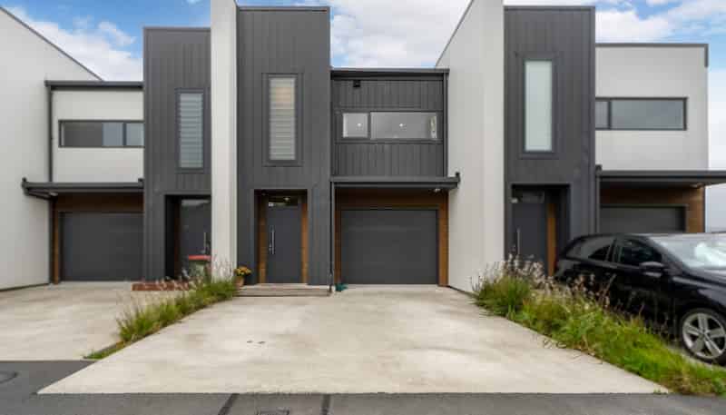 63b Whitford Brown Avenue, Papakowhai