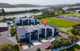 63b Whitford Brown Avenue, Papakowhai