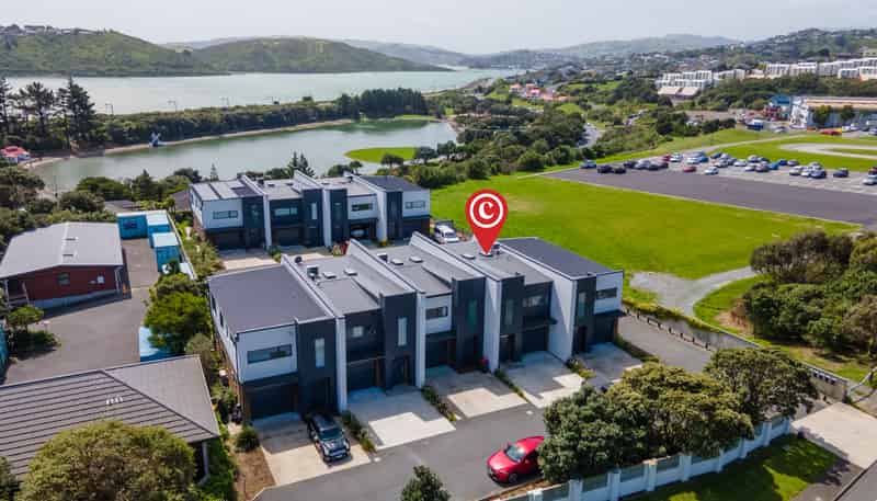 63b Whitford Brown Avenue, Papakowhai