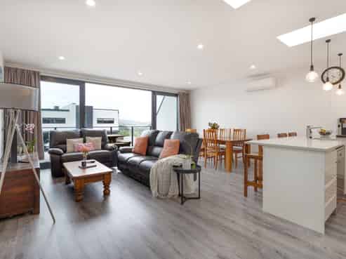 63b Whitford Brown Avenue, Papakowhai