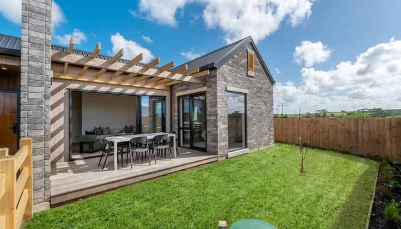 14 Shropshire Street, Karaka