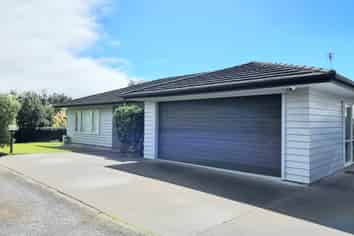 6 Neill Boak Place, Beachlands