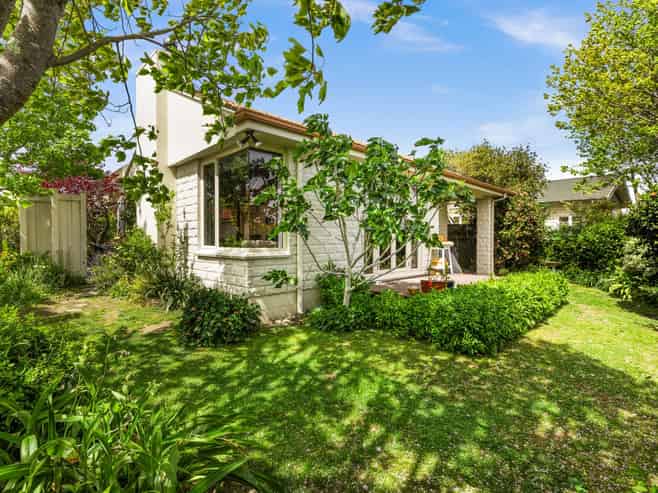8A McHardy Street, Havelock North
