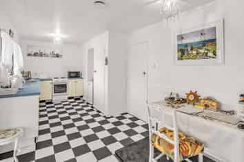 10A Rira Street, Marton