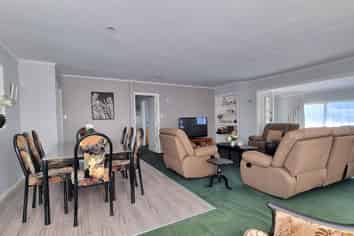 176 Gossamer Drive, Pakuranga Heights