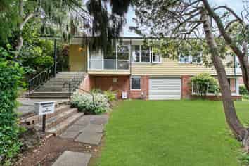 1 Quentin Avenue, Epsom