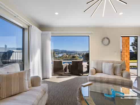 36 Panorama Parade, Pauanui