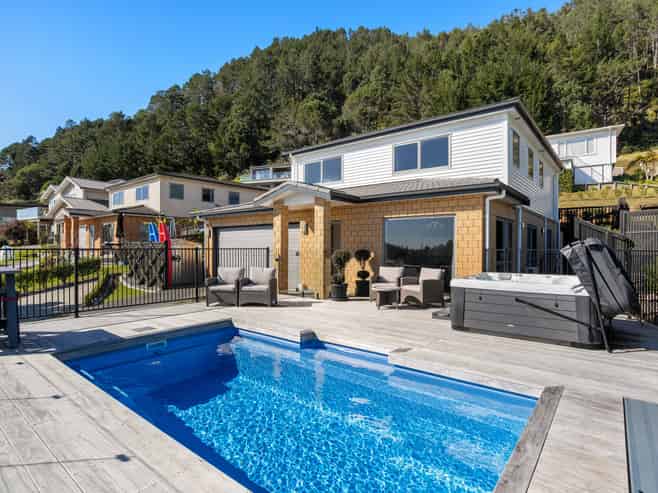 36 Panorama Parade, Pauanui