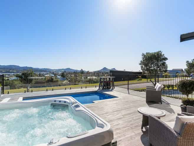 36 Panorama Parade, Pauanui