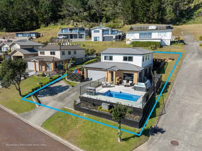36 Panorama Parade, Pauanui