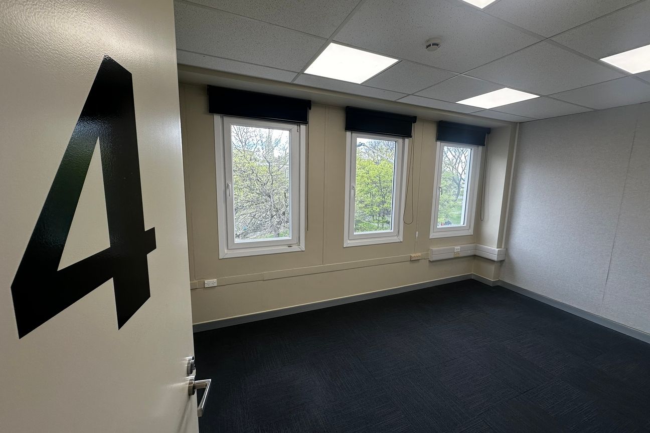 Sunny Solomons House Office - Visning 3