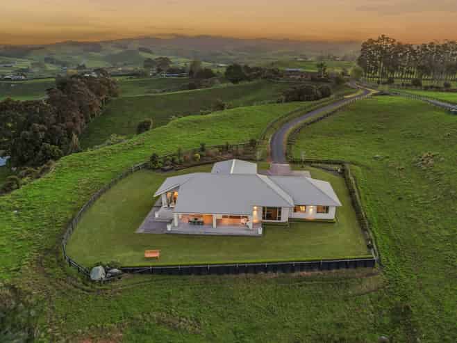 766A Back Miranda Road, Miranda