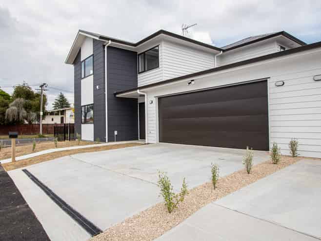 2D/7 Nevada Road, Silverdale