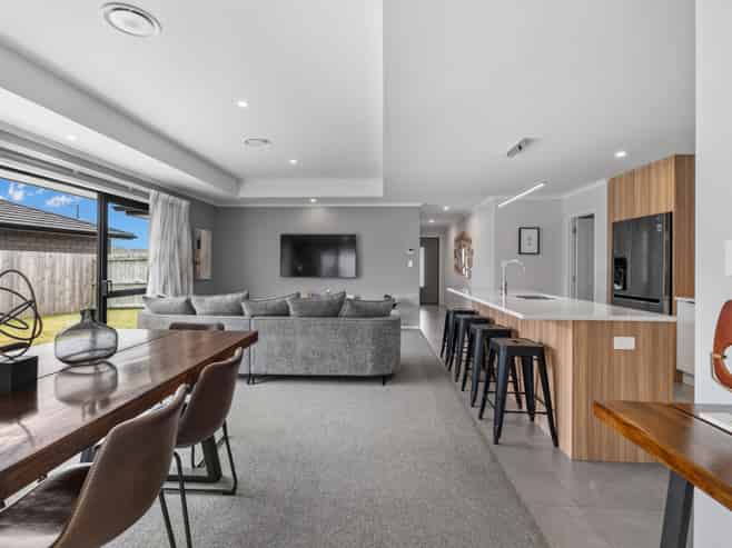 3 Olney Court, One Tree Point