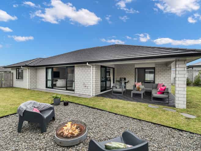 3 Olney Court, One Tree Point