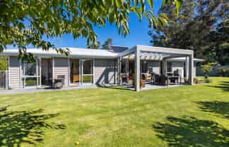 17 Awa Toru Drive, Fairfield