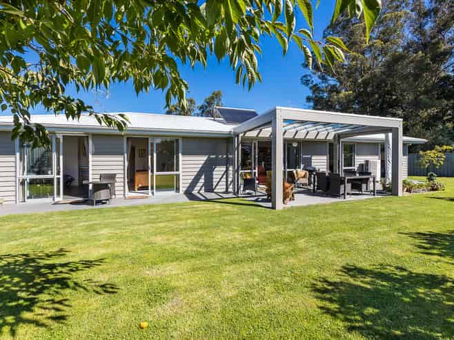 17 Awa Toru Drive, Fairfield