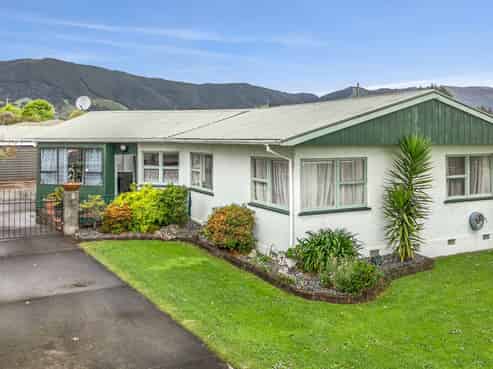 321 Nayland Road, Stoke