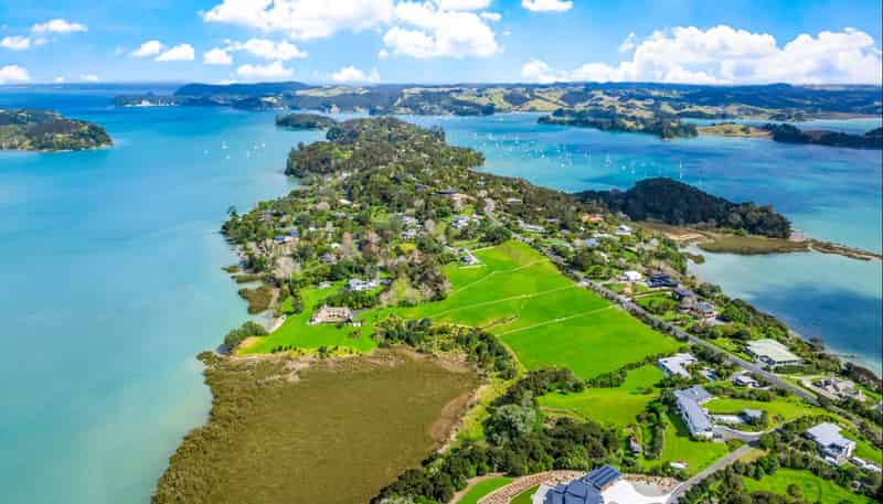 106 Ridge Road, Mahurangi East