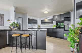 360 Rosamond Terrace, Kawhia