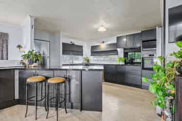 360 Rosamond Terrace, Kawhia
