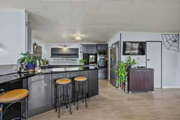 360 Rosamond Terrace, Kawhia