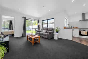 2/10 Keitha Place, Glenview