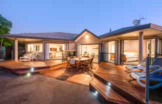 8 Almond Grove, Greenhithe