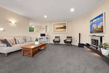 8 Almond Grove, Greenhithe