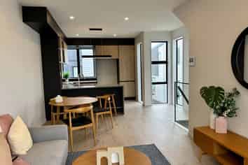 11/27 Hastings Road, Mairangi Bay