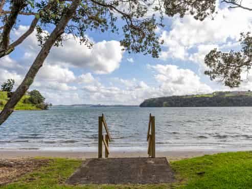 48 Campbell Road, Tawharanui Peninsula