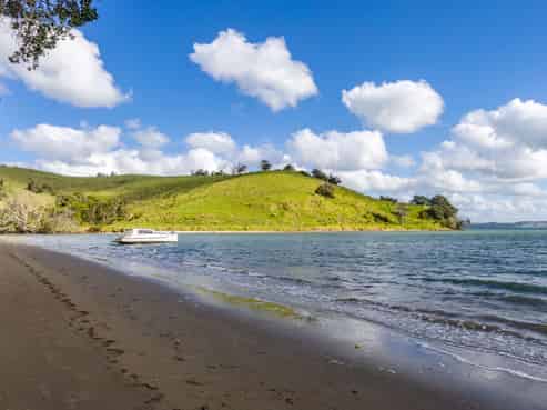 48 Campbell Road, Tawharanui Peninsula