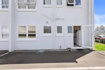 1/37 Selwyn Street, Tauranga Central